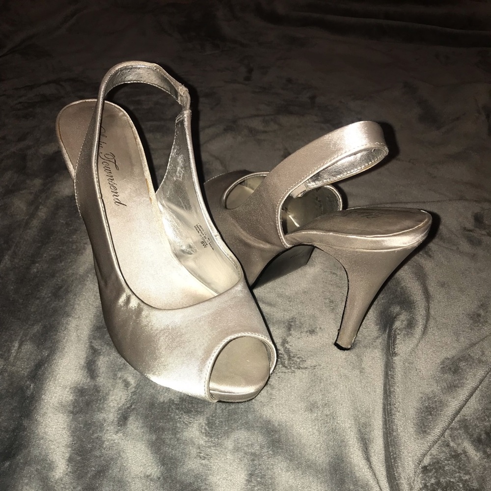 ✨Open Toe Heels✨